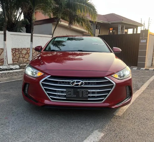 Hyundai Elantra 2018 Red