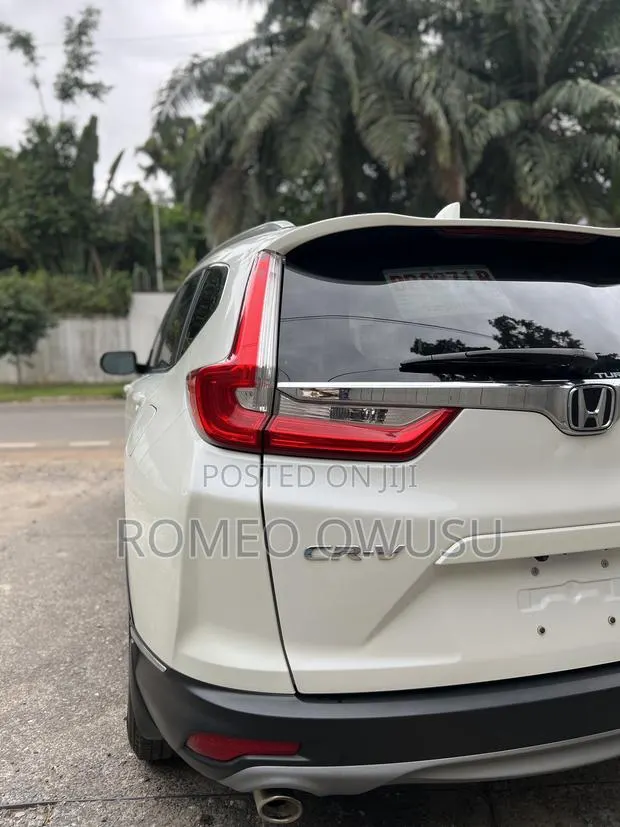 Honda CR-V Touring AWD 2018 White · Photo 1