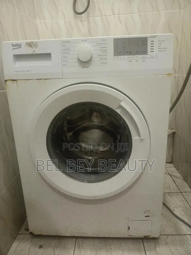 Used Washing Machine · Photo 1