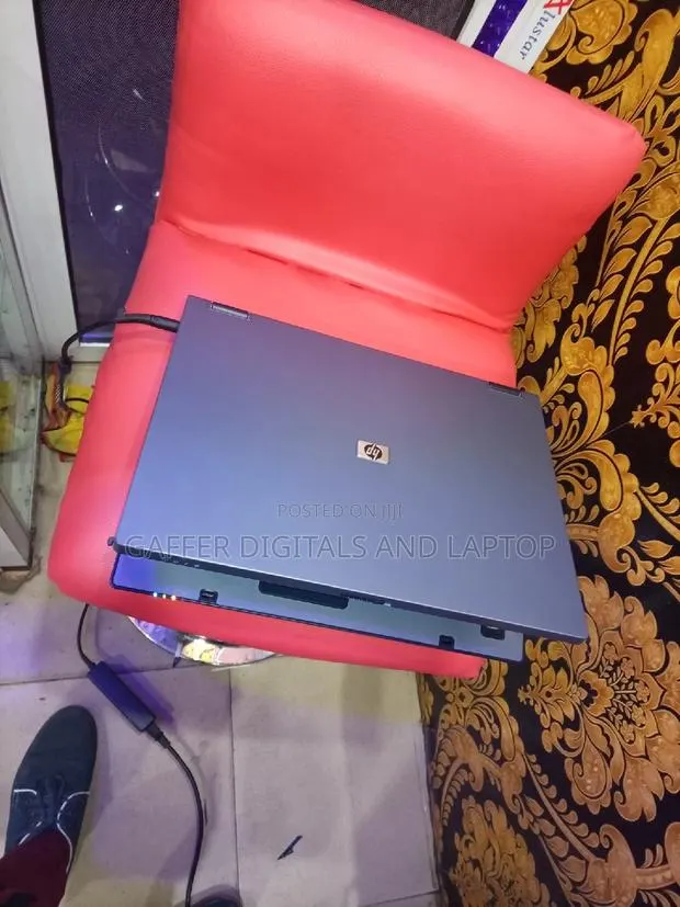 New Laptop HP Compaq 6530b 3GB Intel Core 2 Duo HDD 160GB · Photo 1