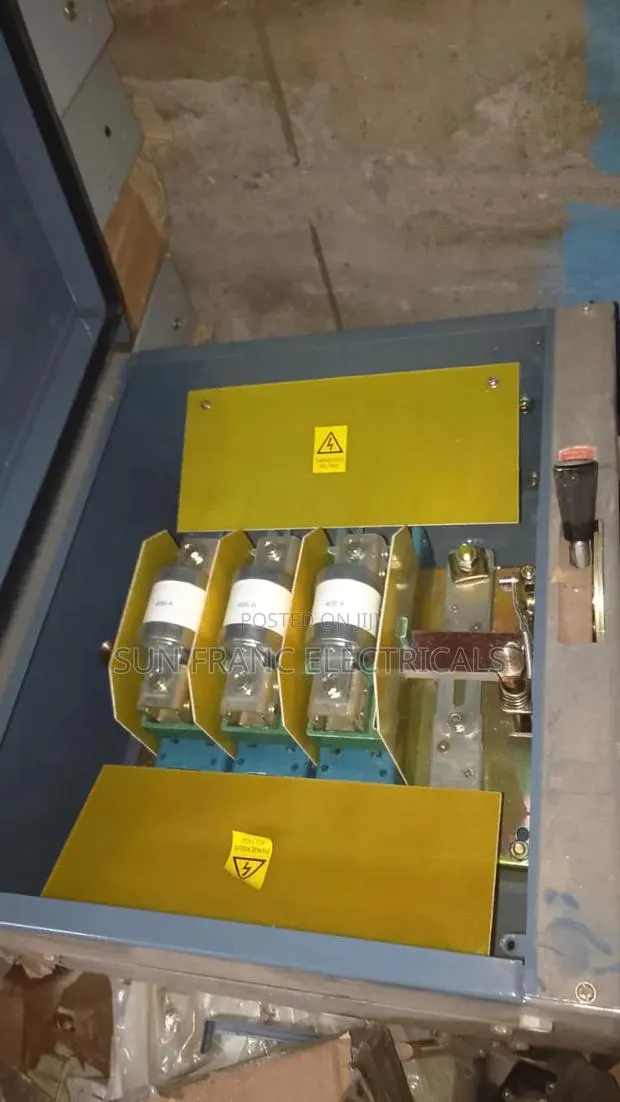 400Amps Fuse Industrial TPN · Photo 1