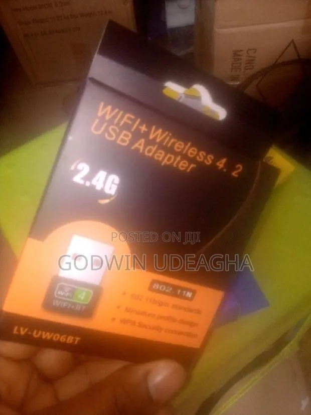 Wifi and Bluetooth Dongle · Photo 1