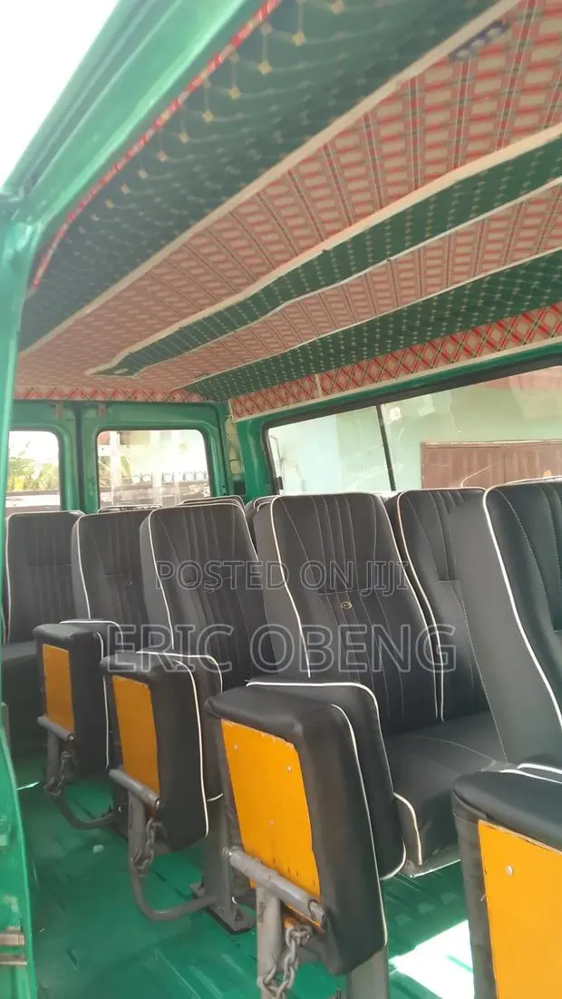 Mercedes-Benz Sprinter 1999 Green · Photo 1