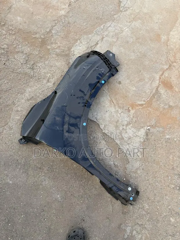 Mitsubishi Outlander 2024-2026 Fenders Available · Photo 1