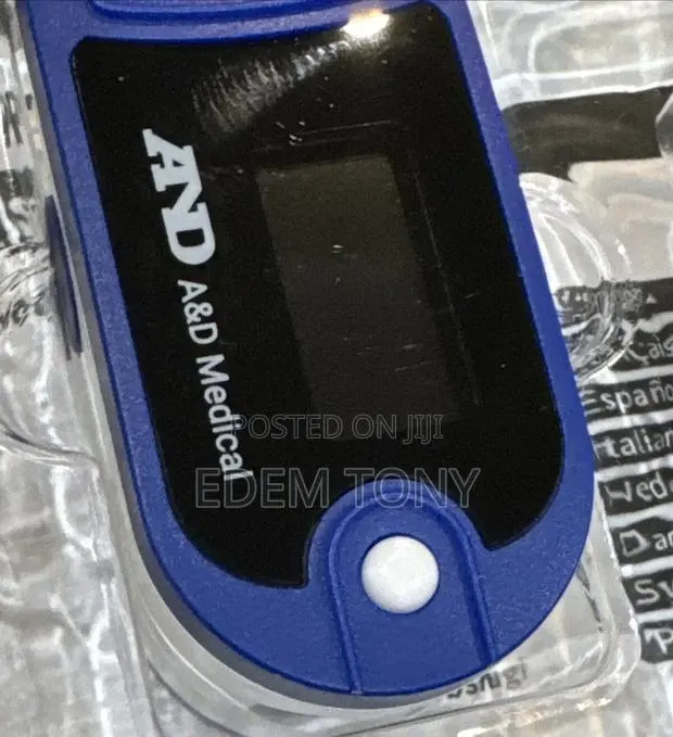 A&D Fingertip Pulse Oximeter UP-200 · Photo 3