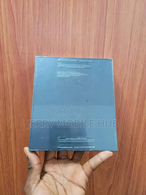 New Samsung Galaxy Z Fold6 512 GB Silver · Photo 1