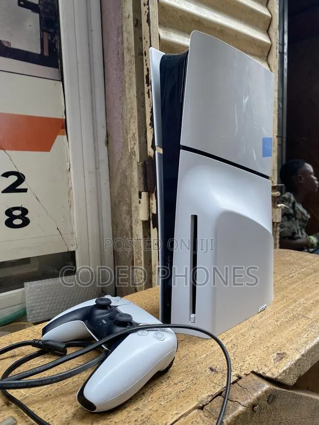 Play Station 5 Slim Standard · Photo 1