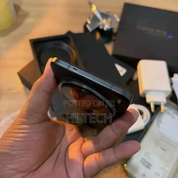 New Vivo X200 Pro 512 GB Black · Photo 1