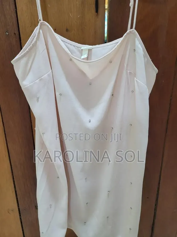 Women's Dress · Photo 1
