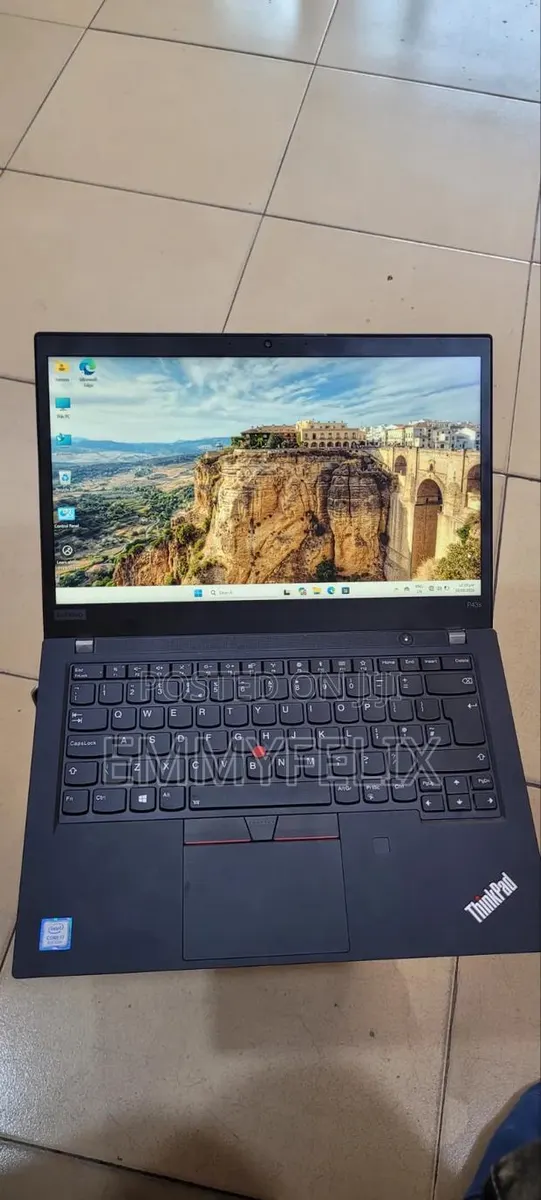 Laptop Lenovo ThinkPad P43s 8GB Intel Core i7 SSD 256GB · Photo 1