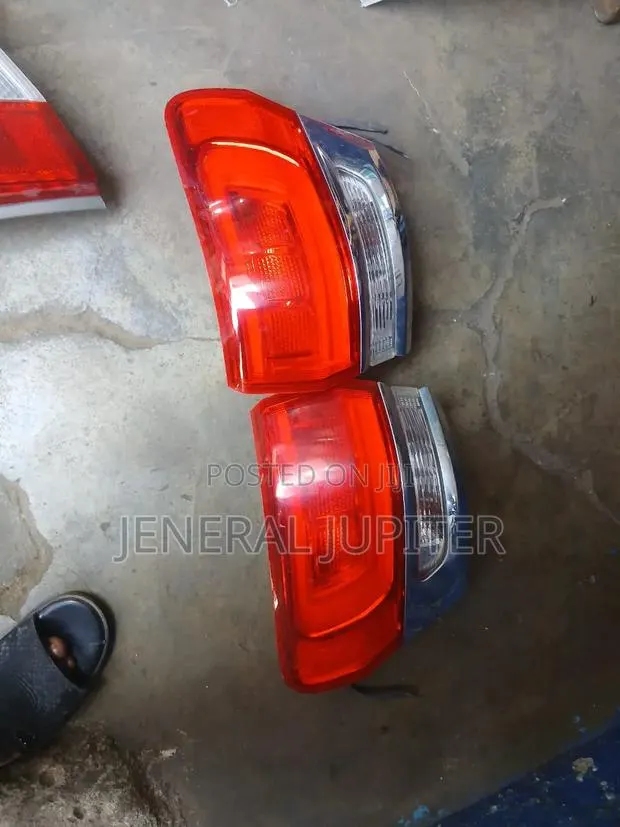 Jeep Grand Cherokee Tail Light Pair Available. · Photo 1