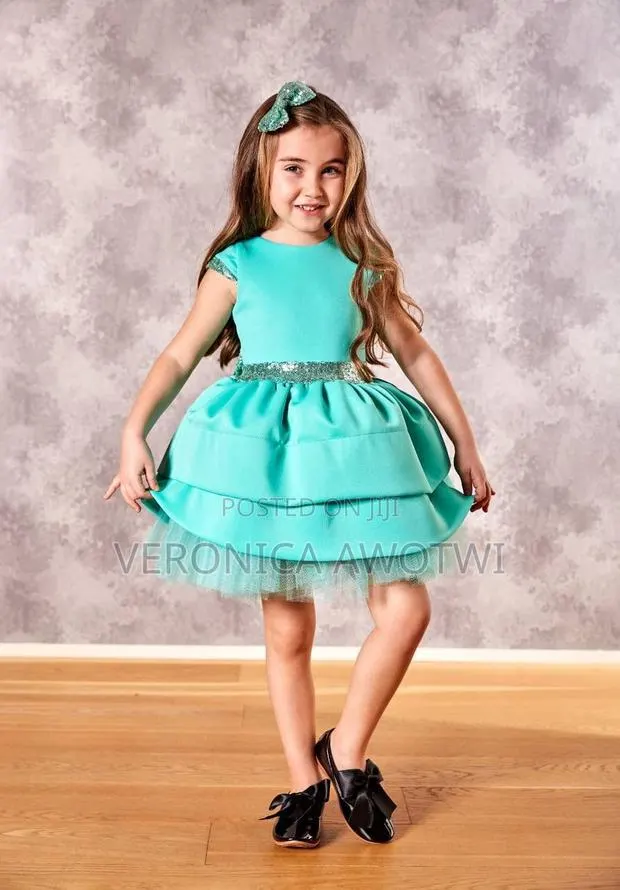 Quality Green Dress · Photo 1