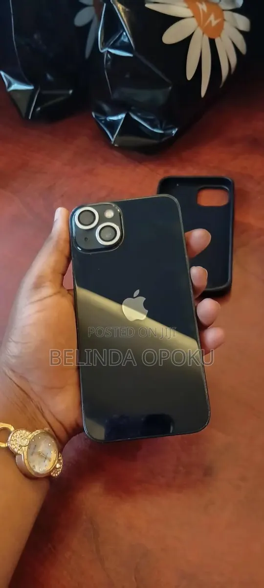 Apple iPhone 13 128 GB Black · Photo 1