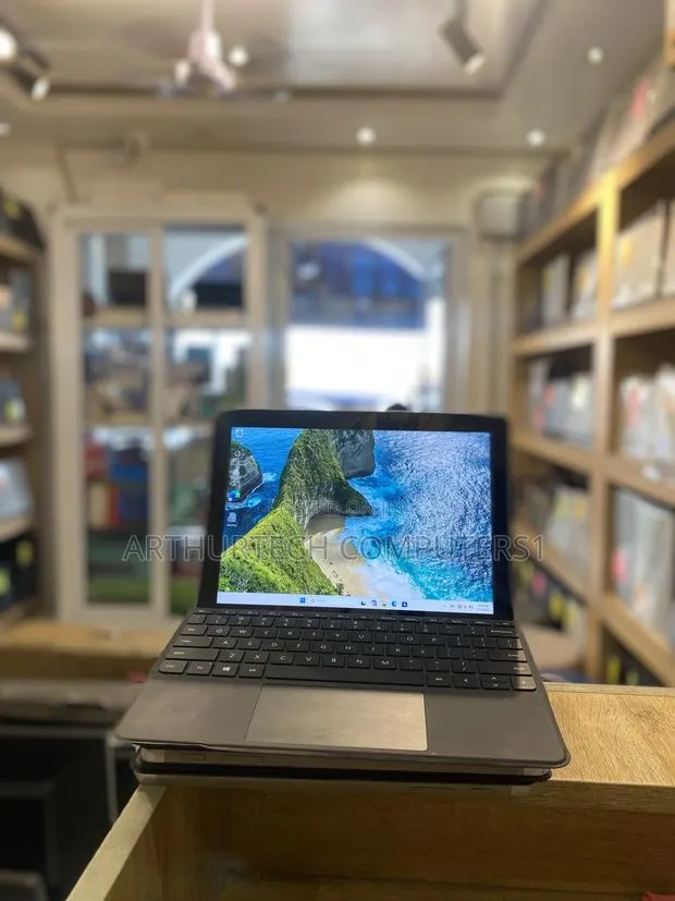 Laptop Microsoft Surface Go 8GB Intel Pentium SSD 256GB · Photo 1
