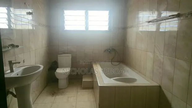 3bdrm Apartment in Din-Pa Real Estate, Kumasi Metropolitan for rent · Photo 1