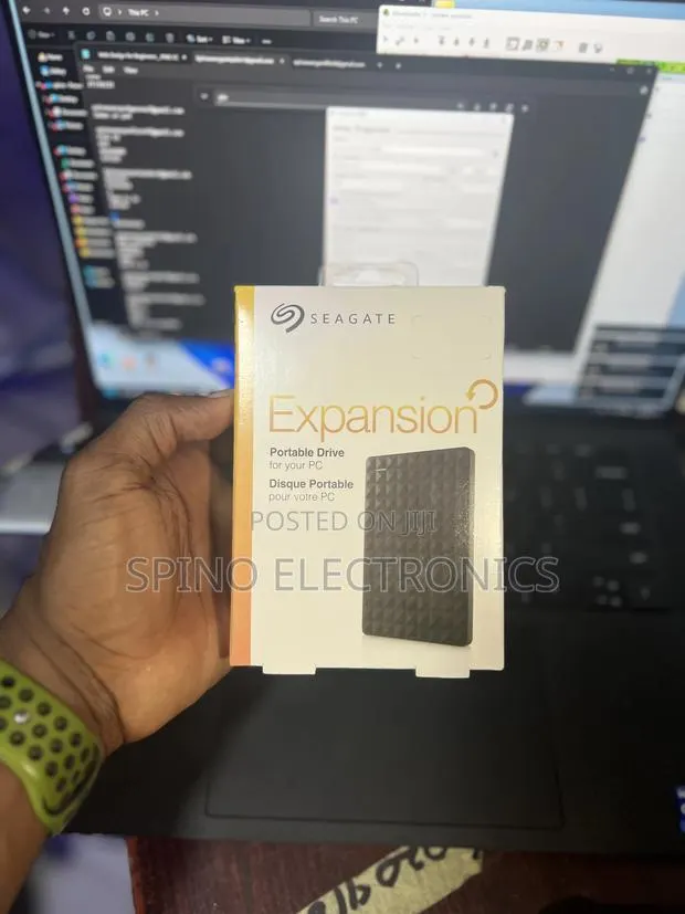 SEAGATE Expansion · Photo 1