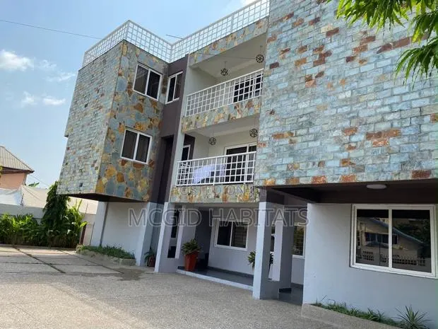 Furnished 3bdrm Townhouse / Terrace in Osu for rent