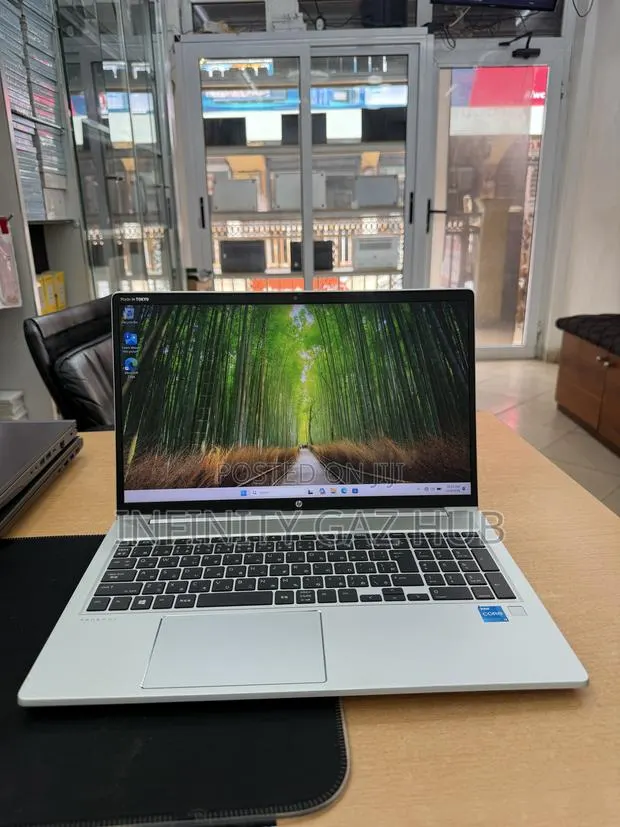 Laptop HP ProBook 450 G8 8GB Intel Core i3 SSD 256GB · Photo 1