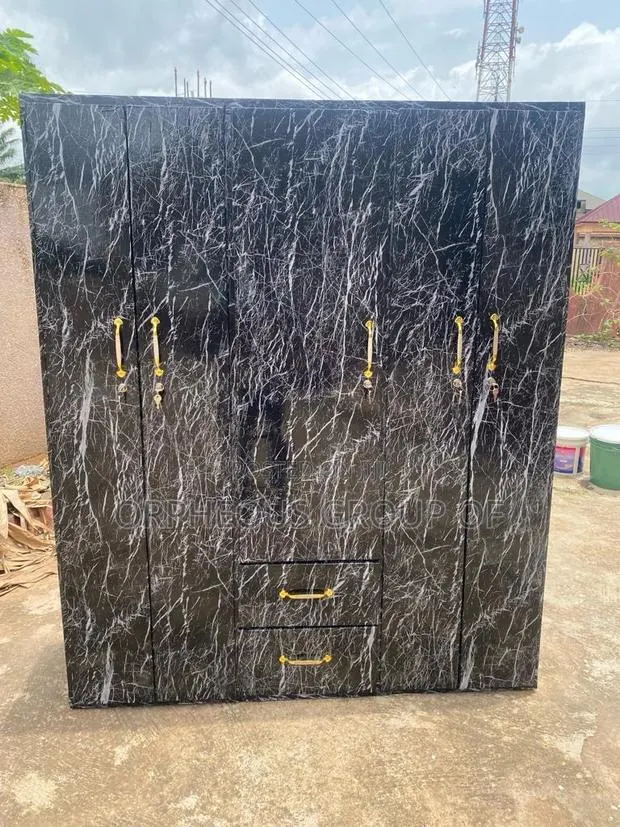 Modern Stylish 3 in 1 Wardrobe With 5 Door · Photo 1