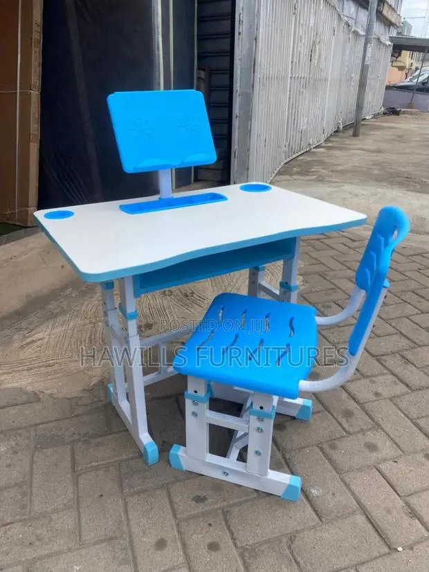Children Learning Table and Chair · Photo 1