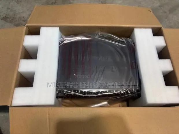 Midas Dl32 32-input Digital Stage Box · Photo 1
