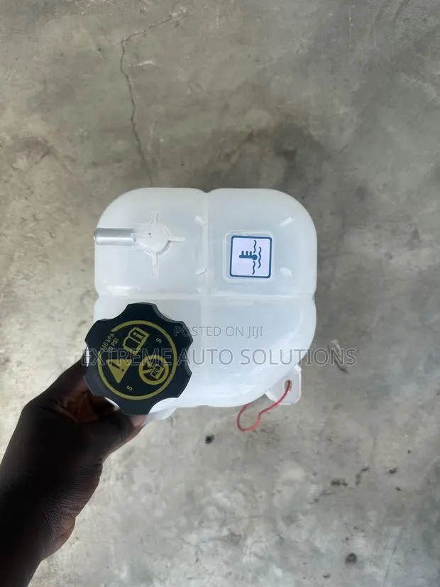 2013-18 Jeep Cherokee Engine Coolant Reservoir Tank · Photo 1