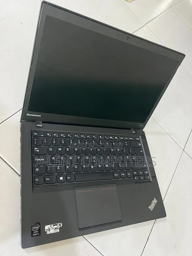 Laptop Lenovo ThinkPad T450 8GB Intel Core i5 SSD 256GB · Photo 1