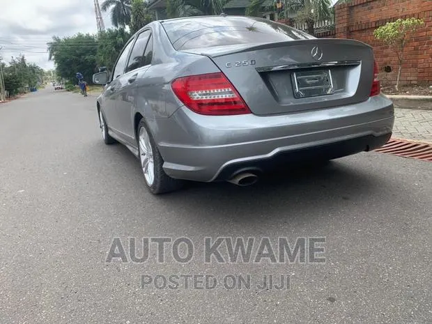 Mercedes-Benz C250 2014 Gray · Photo 1