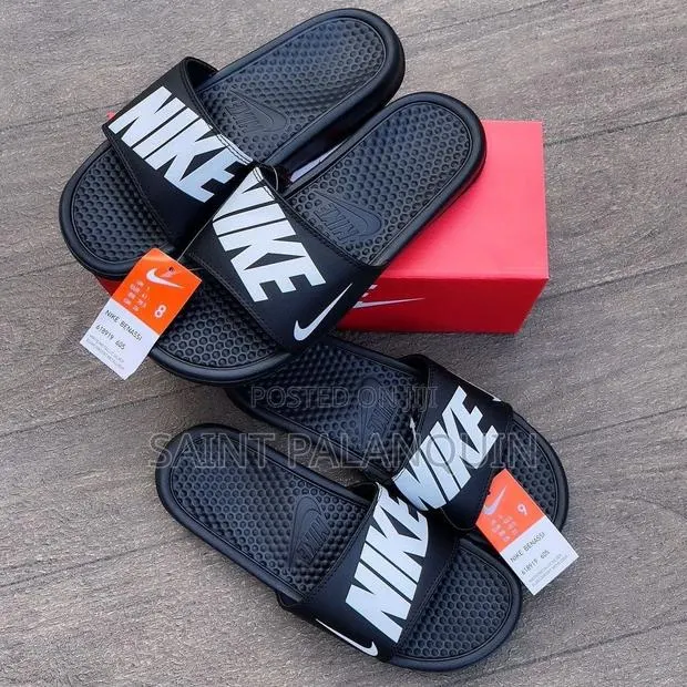 Nike Slides · Photo 1
