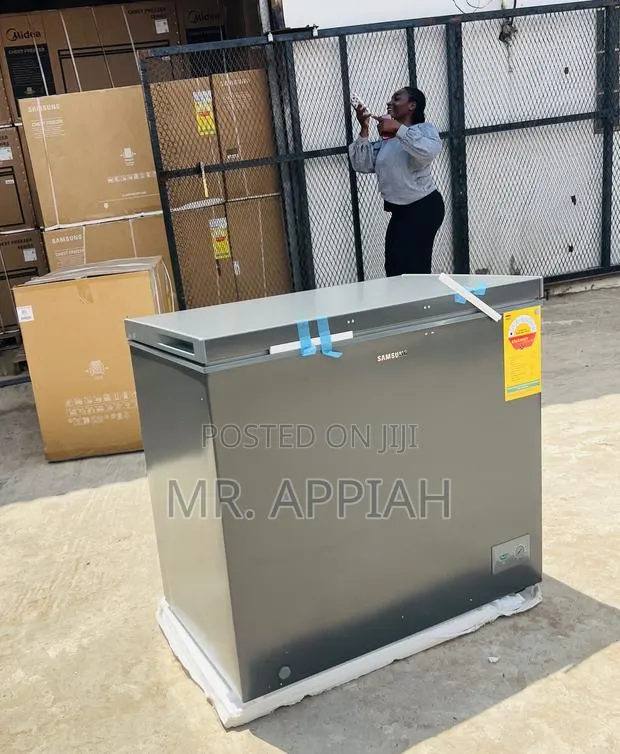 Efficient Samsung 198l Single Door Electric Freezer · Photo 1