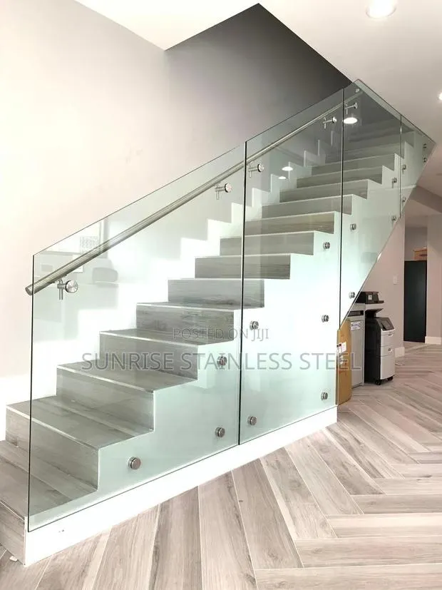Sunrise Stainless Frameless Design · Photo 1