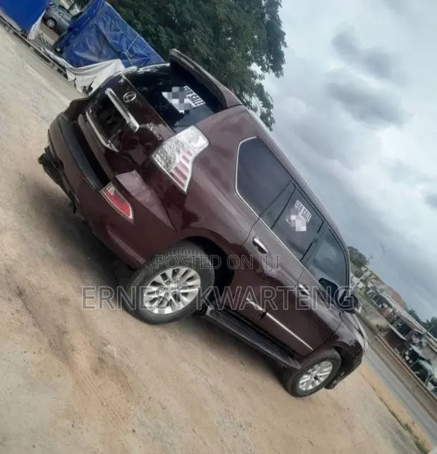 Lexus GX 2018 Brown · Photo 2