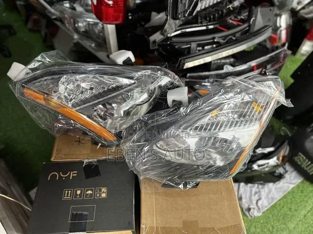 Nissan Rogue 2013 Headlamps · Photo 1