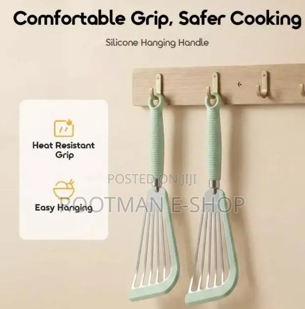 Oraimo OilFlow Easy-Flip Low-Oil Butterfly Spatula · Photo 1