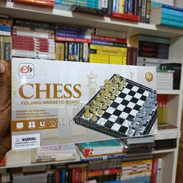 Chess ; Folding Magnetic Board · Photo 1