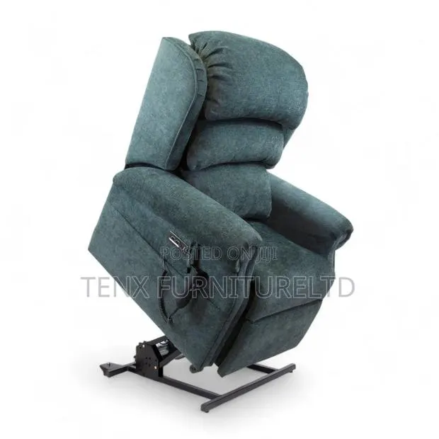 Claro Rise Recliner Sofa · Photo 1