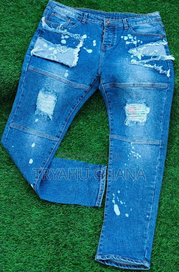 Step Into Comfort – Men’S Denim Jeans In Dworwulu · Photo 1
