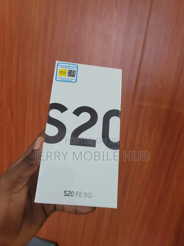 New Samsung Galaxy S20 FE 5G 128 GB Blue · Photo 1