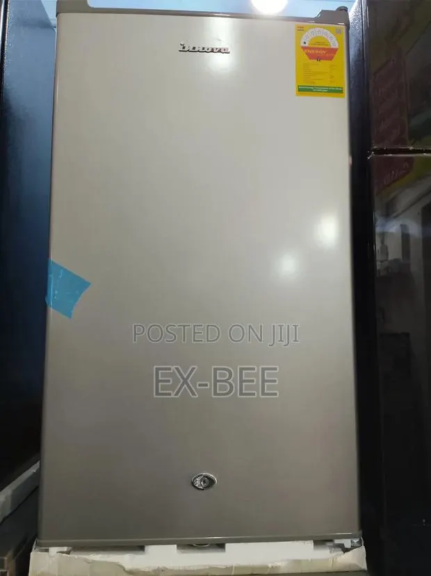 Innova Tabletop Fridge With a Single Door · Photo 1
