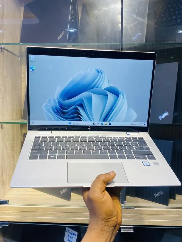 Laptop HP EliteBook X360 1030 G3 8GB Intel Core i5 SSD 256GB · Photo 1