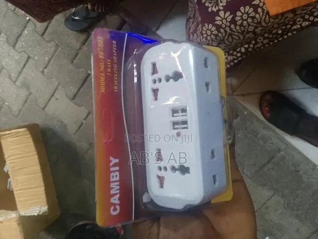 Adapter With US · Photo 1