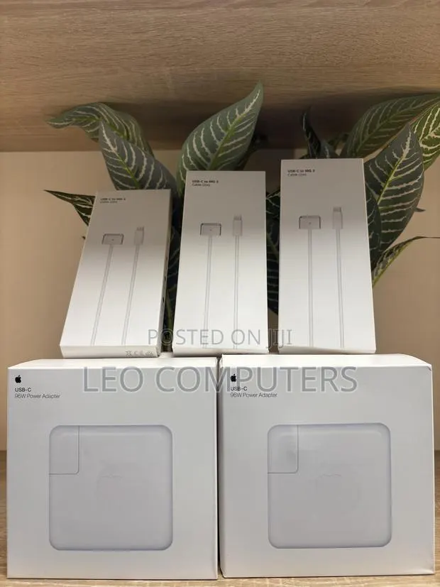 MacBook Complete MagSafe Charger 96watts · Photo 1