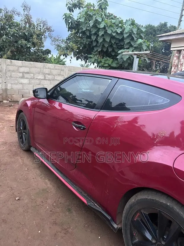 Hyundai Veloster Automatic 2012 Red · Photo 1