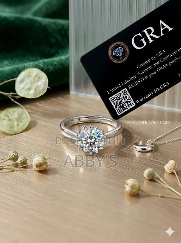 Adjustable 1.0ct Moissanite Diamond Promise Ring · Photo 1