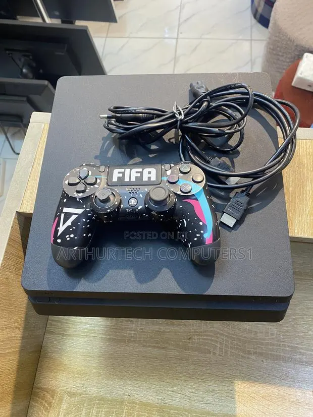 PS4 Slim 1TB Storage Offline and Online Games · Photo 1