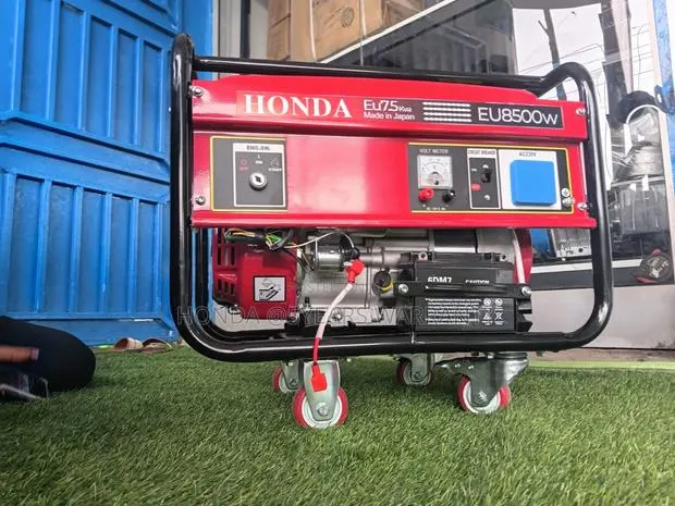 Honda Generator - Power 2 AC's + Fridge + Everything · Photo 1