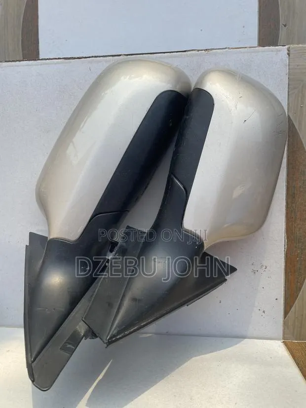 Golf 4 and Jetta 4 Driving Mirror Available · Photo 1