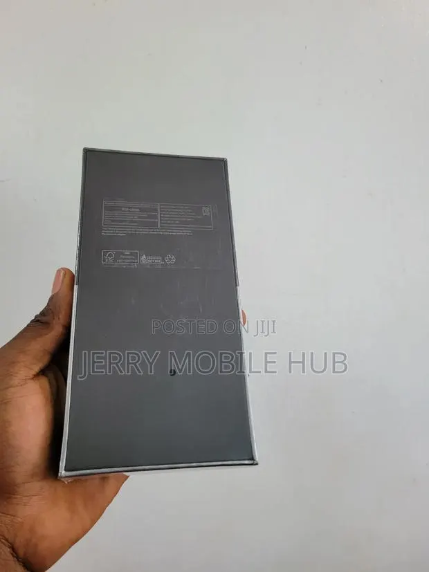 New Samsung Galaxy Z Flip 3 256 GB Black · Photo 1