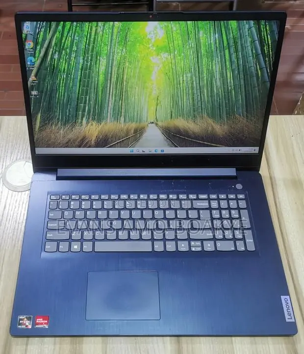 Laptop Lenovo Ideapad 3 8GB AMD Ryzen 5 SSD 500GB · Photo 1