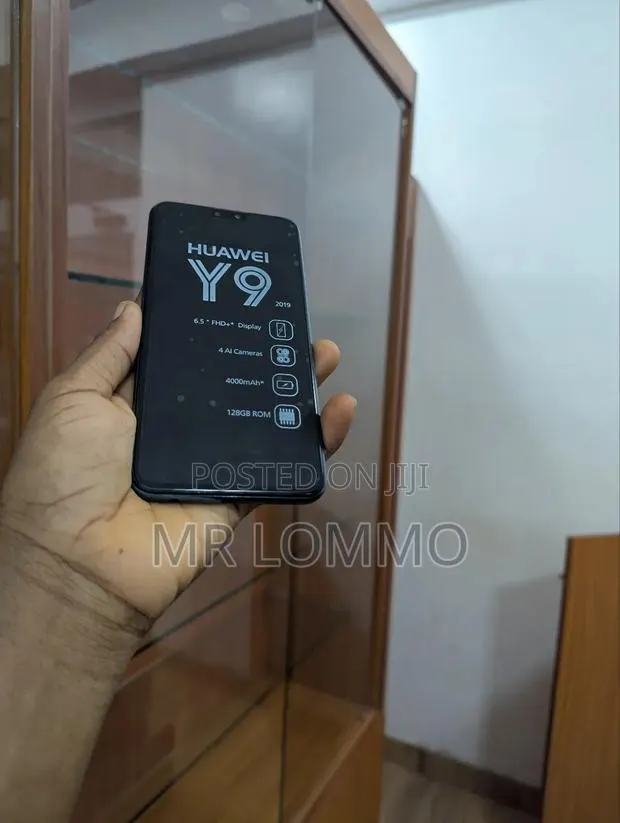 Huawei Y9 2019 128 GB Black · Photo 1